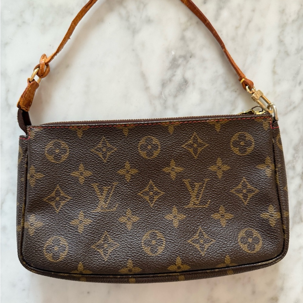 LV Monogram Cerises Pochette Accessoires - Picture 2 of 10
